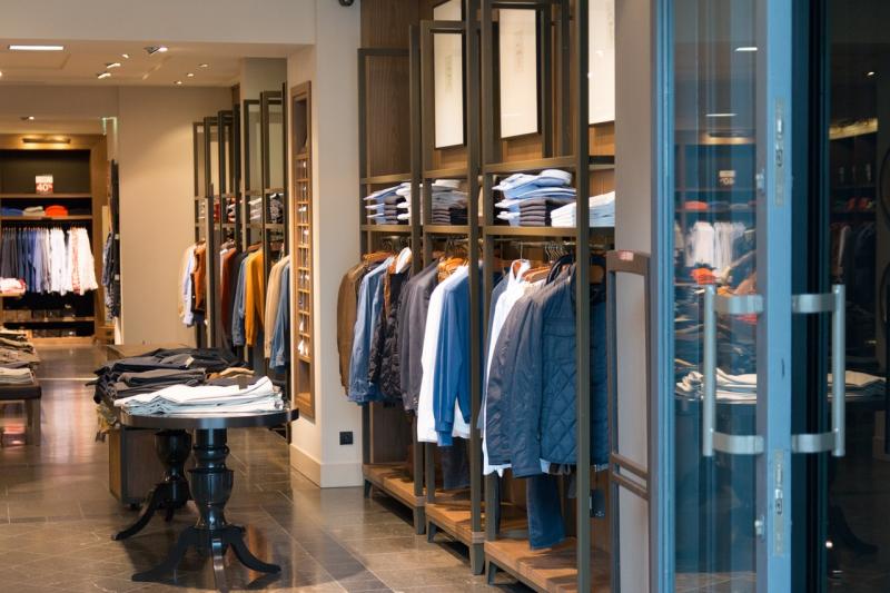 Guia Completo de Cabides: Escolha o Ideal para Cada Tipo de Roupa